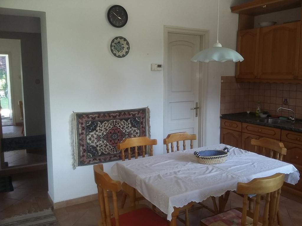 Gesztenyes Vendeghaz Harkan Exterior foto